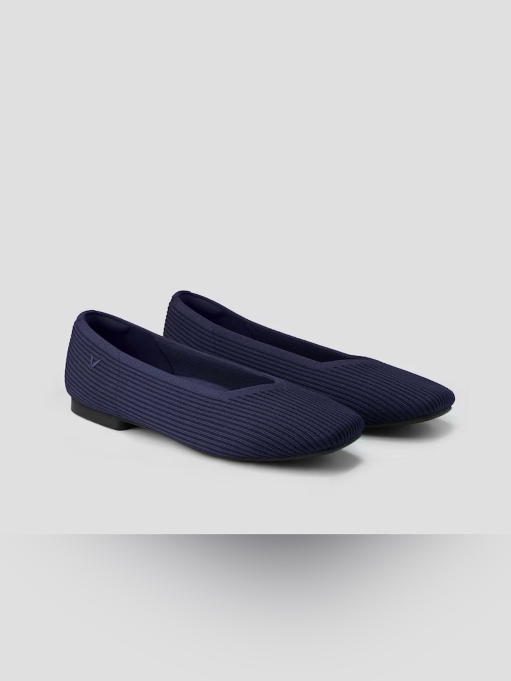 Vivaia Square-Toe V-Cut Flats (Margot 2.0) Size EU 40/US 9.5 Navy